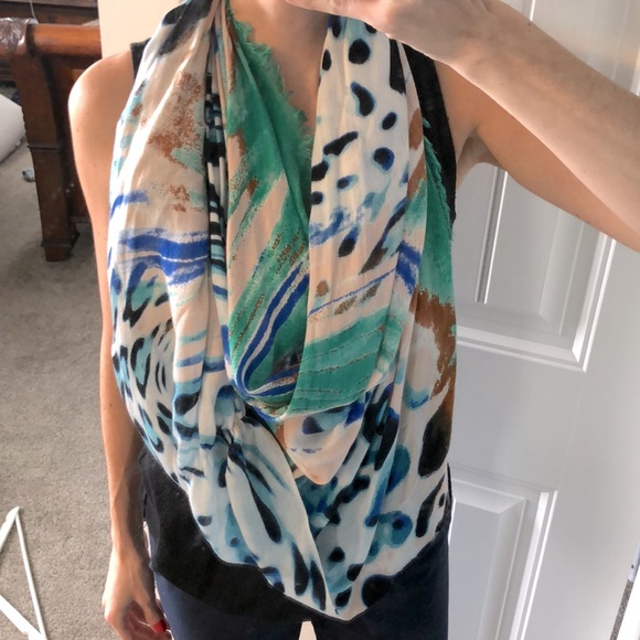 2/$30 Scarf - Picture 1 of 3